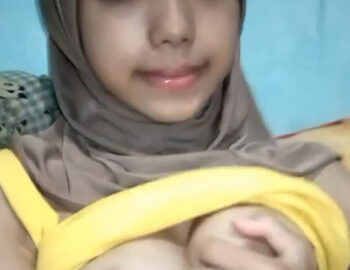 SelVi Hijab Perawan Omek.jpg